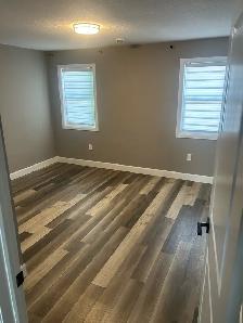 Beautiful Upper Apartment - Photo 3