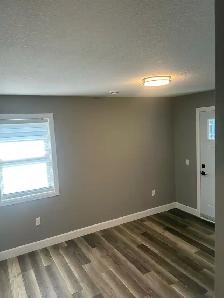 Beautiful Upper Apartment - Photo 6