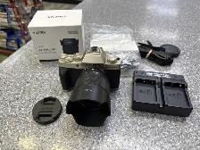 Fujifilm X-T200 24.2MP Viltrox AF25 Lens