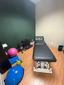 Clinic Room for rent - $500