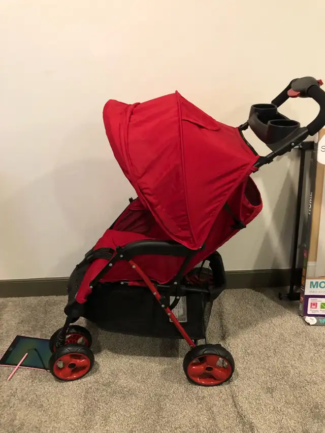 Stroller Cosco $10 (never been outside)