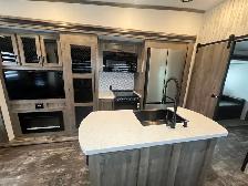 Luxury Bunkhouse Fifth Wheel - Photo 15