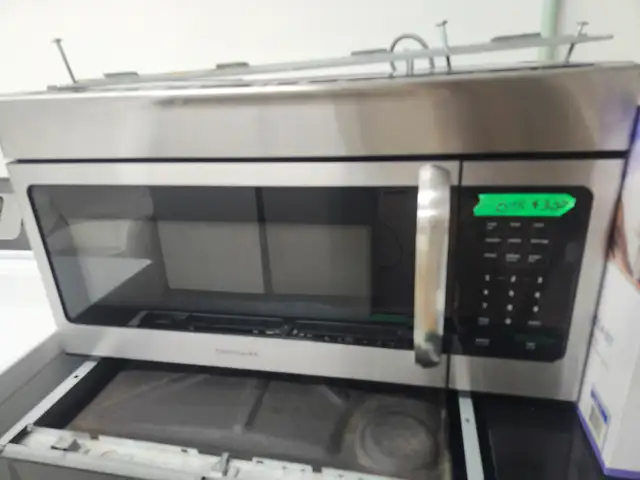 Frigidaire Over The Range Microwave  $300