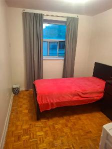 CLEAN BEDROOM AVAILABLE FOR RENT