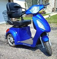 MOBILITY SCOOTER