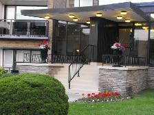 Quiet Renovated Building close to TTC, Bloor West Village