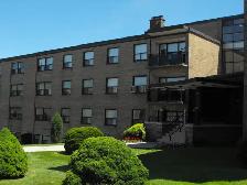 Quiet Renovated Building close to TTC, Bloor West Village - Photo 5