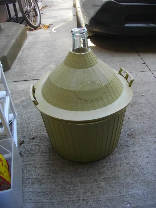 54 lt demijon