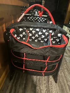 Disney Playpen with bassinet and change table / accessories - Photo 2