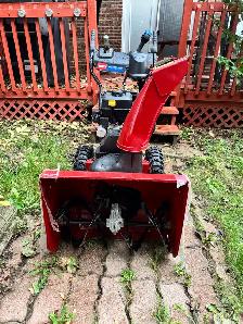Toro Power Max 824 OE Snow Blower