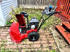 Toro Power Max 824 OE Snow Blower - Photo 3