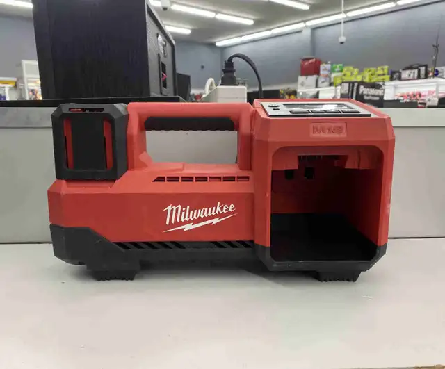 Milwaukee M18 2848 Inflator