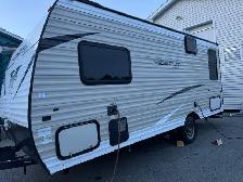 2019 Keystone Hideout 177LHS Travel Trailer - Photo 2