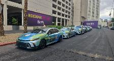 Branded car advertisement ($850 for 3 days - 4hr/day) (Toronto) - Photo 4