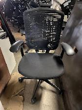 Teknion Contessa chairs Black on Black excellent condition $550 - Photo 4