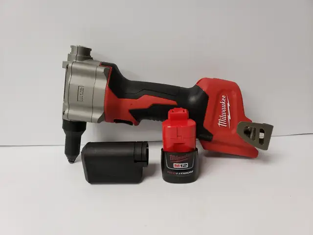 (9923206) Milwaukee 2550-20 Rivet Tool
