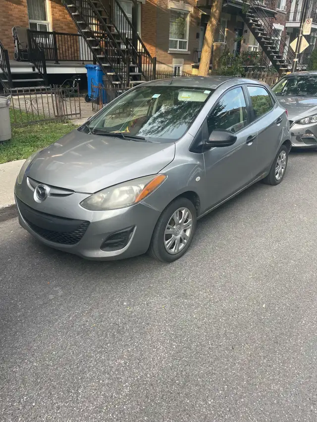 Mazda2 2011 260000km $2500