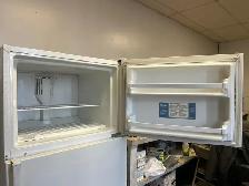 Whirlpool Refrigerator - Photo 3