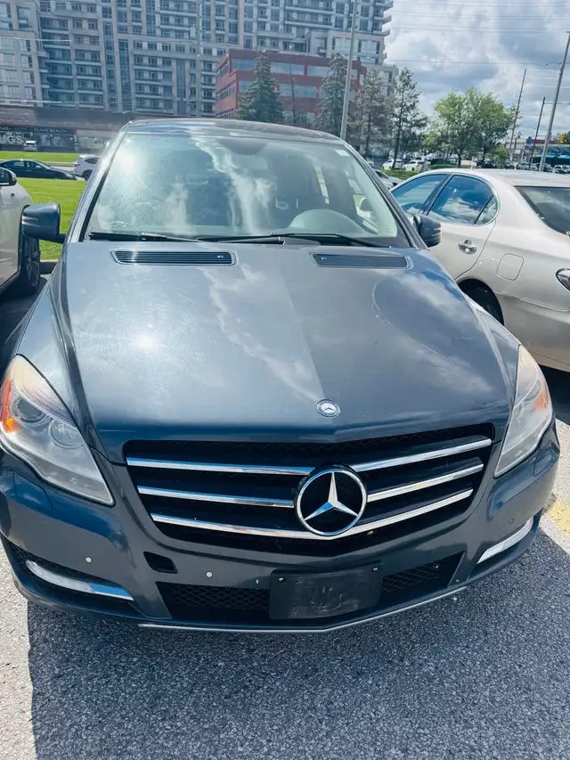 2011 Mercedes Benz R350 7 seater