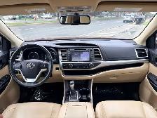 2016 Toyota Highlander XLE AWD 3.5L V6 8 Seats Certified - Photo 16