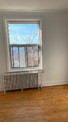 Nice private room, next to metro Snowdom available now. - Photo 5