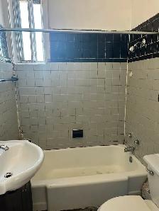 Nice private room, next to metro Snowdom available now. - Photo 8