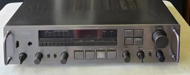 CARVER RECEIVER 900