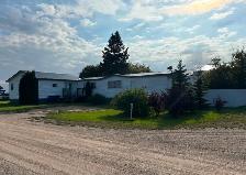 4 bedroom home with 2000 sq ft shop in Fleming, SK - Photo 7