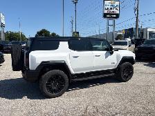 2024 GMC HUMMER EV SUV 2X - Photo 9