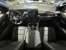 2026 GMC Yukon XL AT4 - Photo 14
