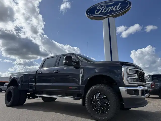2024 Ford Super Duty F-350 DRW LARIAT / 6.7L HO DIESEL! / LEVELE