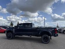 2024 Ford Super Duty F-350 DRW LARIAT / 6.7L HO DIESEL! / LEVELE - Photo 4