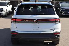 2026 Volkswagen Taos Comfortline Black Edition 4MOTION - Photo 5