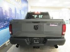 RAM 1500 CLASSIC 2022 WARLOCK CREW-CAB BOITE 5'7' HEMI 4X4 5.7L - Photo 5