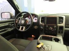 RAM 1500 CLASSIC 2022 WARLOCK CREW-CAB BOITE 5'7' HEMI 4X4 5.7L - Photo 13