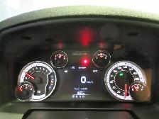 RAM 1500 CLASSIC 2022 WARLOCK CREW-CAB BOITE 5'7' HEMI 4X4 5.7L - Photo 14