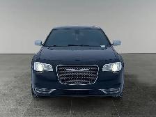 2017 Chrysler 300 300C Platinum - Photo 9