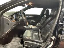 2017 Chrysler 300 300C Platinum - Photo 12