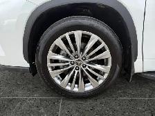 2024 Toyota Highlander Platinum - Photo 11