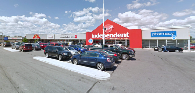 375 SF UNIT IN BUSY BONAVENTURE MALL