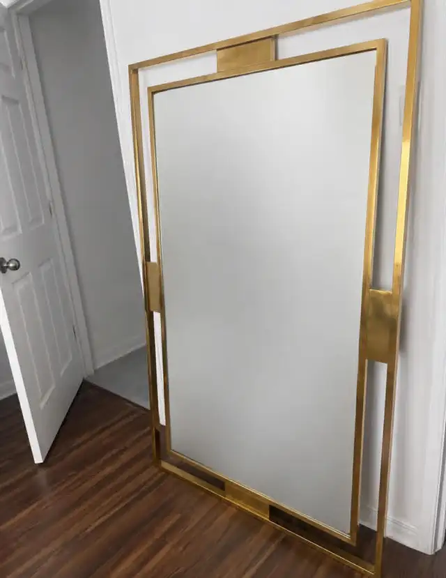 4 MIRROIR MIRROR RECTANGULAR ET ROND ET CARREE ET OVAL BON ETAT