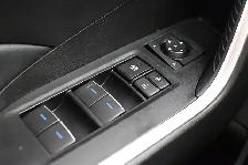 2022 Toyota RAV4 Hybrid XLE AWD | FUEL SAVER | APPLE CARPLAY & A - Photo 12