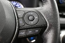 2022 Toyota RAV4 Hybrid XLE AWD | FUEL SAVER | APPLE CARPLAY & A - Photo 17