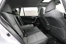 2022 Toyota RAV4 Hybrid XLE AWD | FUEL SAVER | APPLE CARPLAY & A - Photo 31