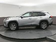 2022 Toyota RAV4 Hybrid XLE AWD | FUEL SAVER | APPLE CARPLAY & A - Photo 35