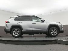 2022 Toyota RAV4 Hybrid XLE AWD | FUEL SAVER | APPLE CARPLAY & A - Photo 41