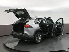 2022 Toyota RAV4 Hybrid XLE AWD | FUEL SAVER | APPLE CARPLAY & A - Photo 63