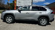 2021 Toyota RAV4 LE -NO ACCIDENT-LOW MILEAGE-BLIND SPOT MONITOR- - Photo 8