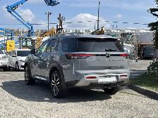 2023 Nissan Pathfinder Platinum 4dr 4x4 Automatic - Photo 8