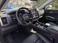 2023 Nissan Pathfinder Platinum 4dr 4x4 Automatic - Photo 16